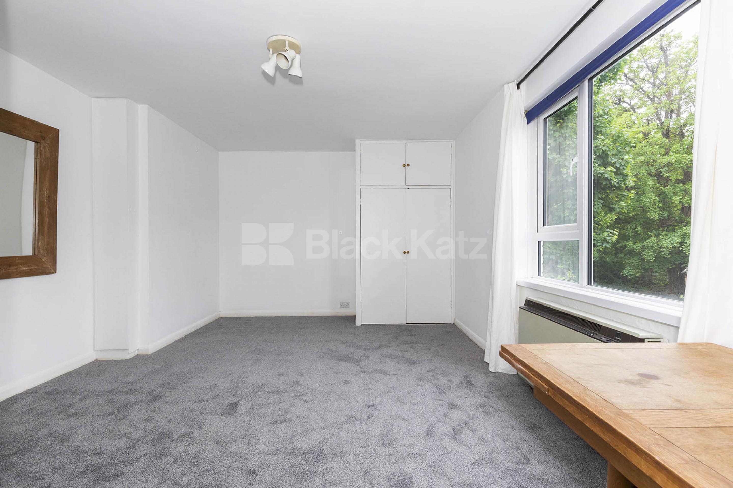 Newly Carpeted self contained Studio located in the heart of Crouch end Crescent Road, Crouch End  N8